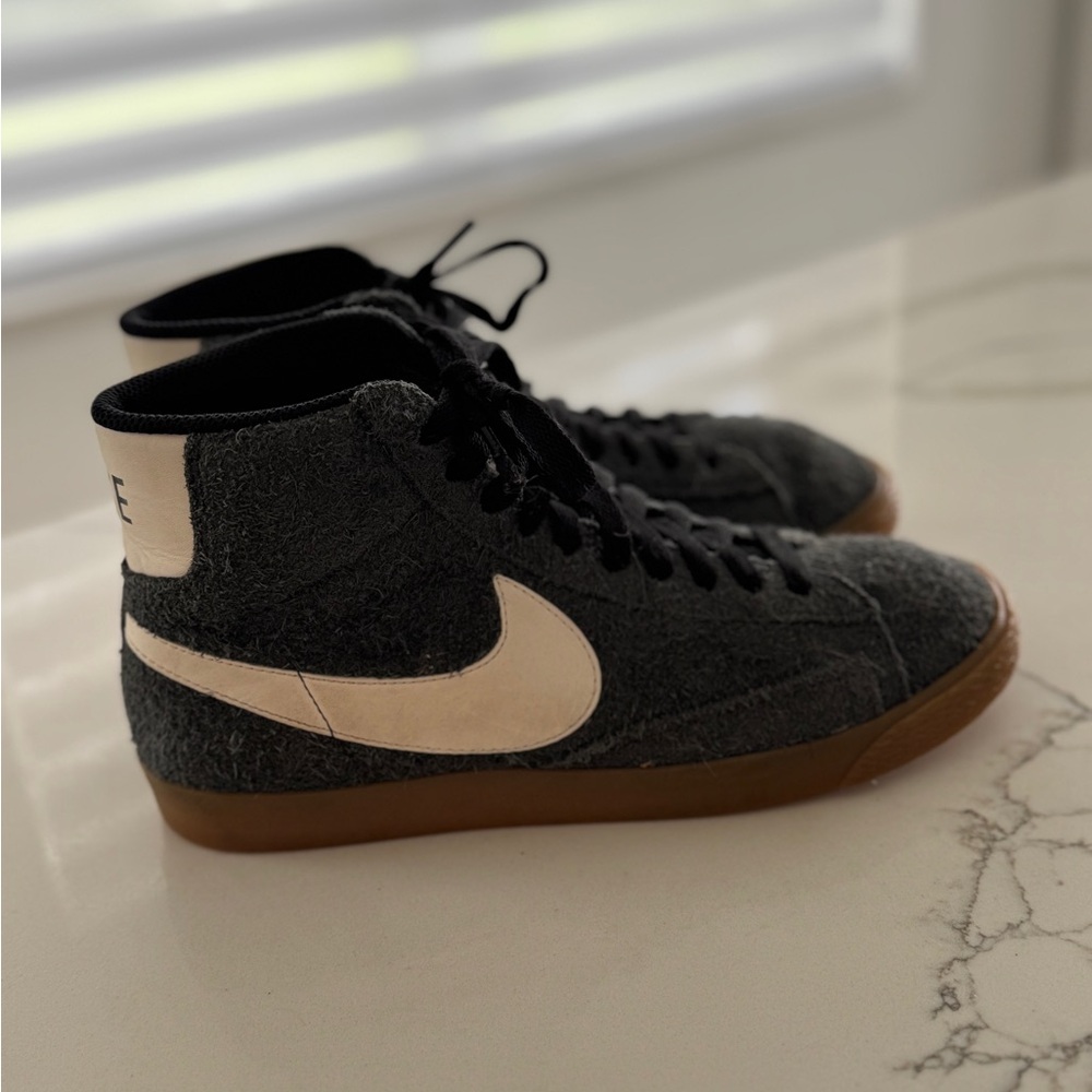 Nike Grey and White suede Sneakers